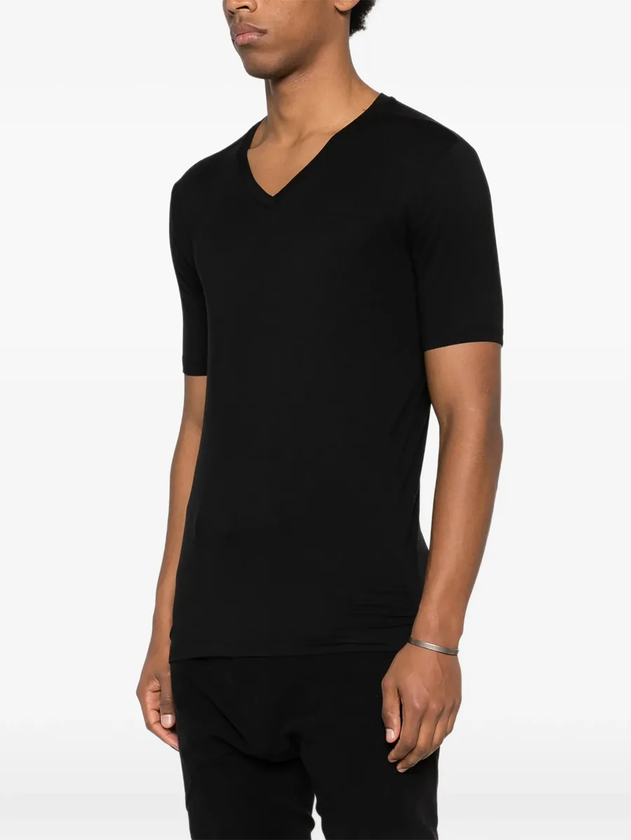 V-neck T-shirt 6