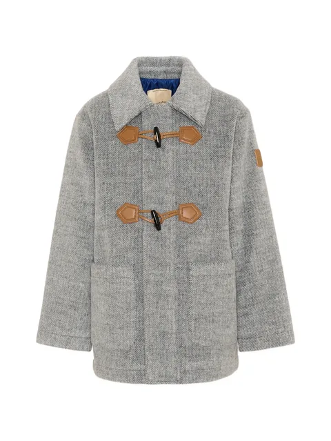 toggle-fastening coat