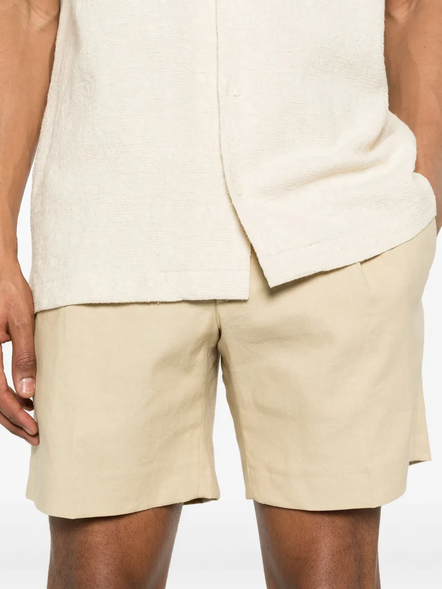 pleated shorts 10