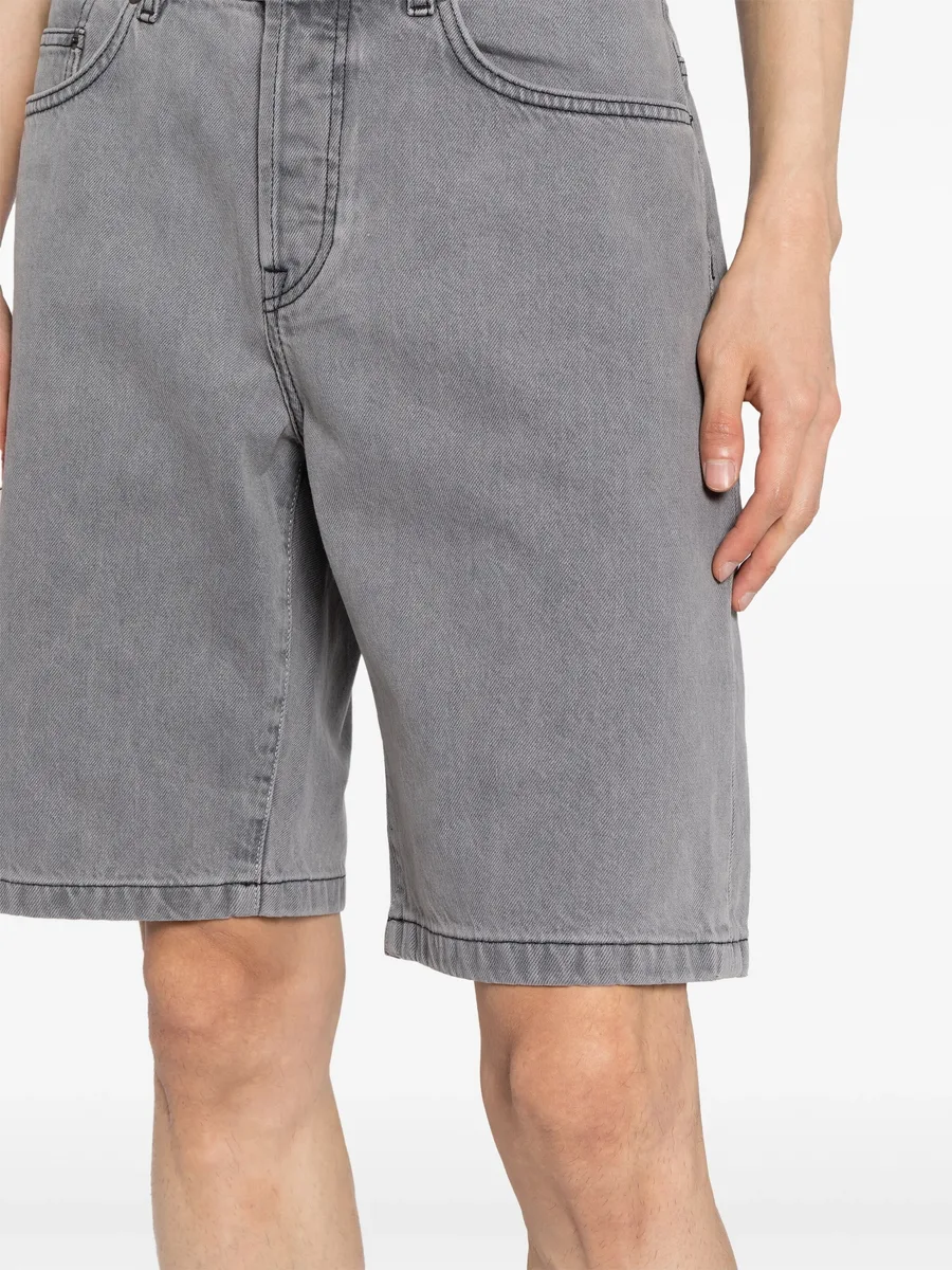 knee-length denim shorts 9