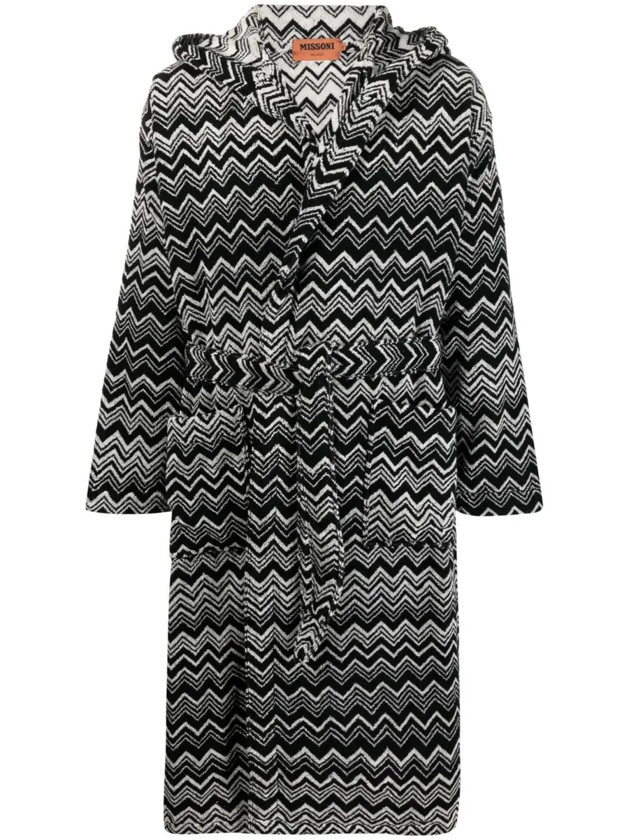 zigzag-pattern bath robe 1