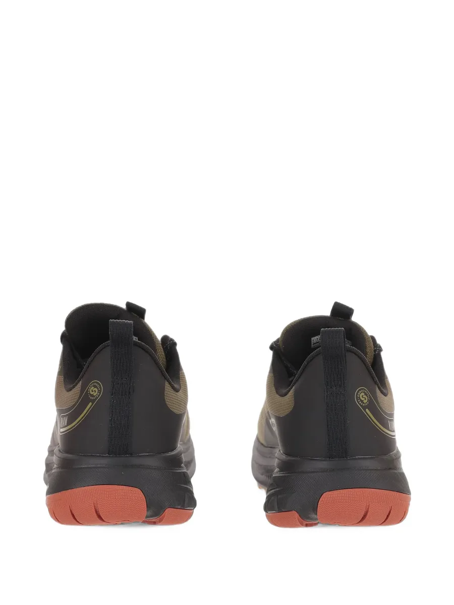 Roam low-top panelled sneakers 3