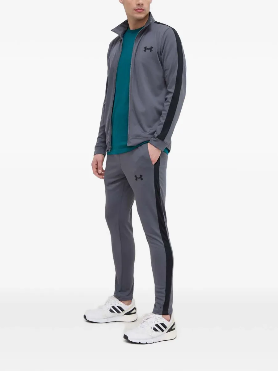 спортивный костюм с логотипом 1
