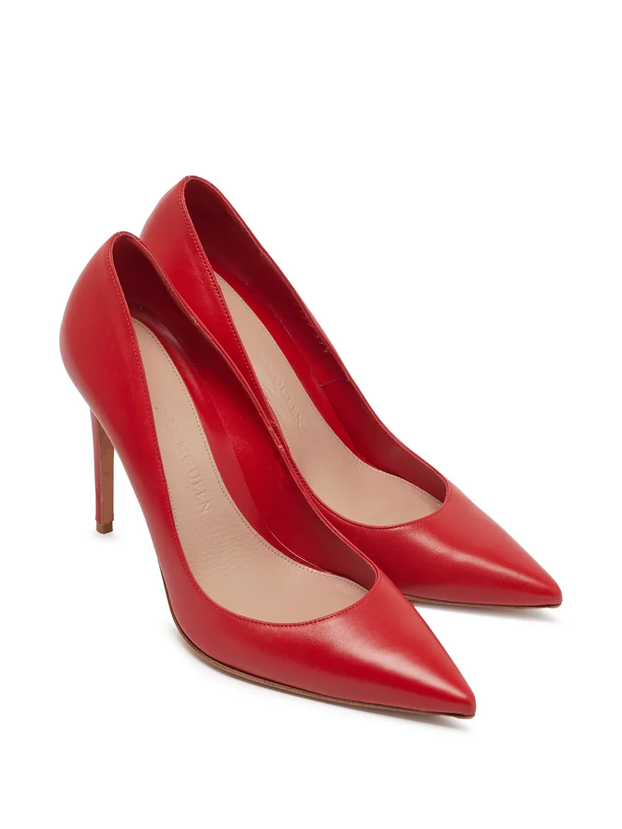 pointed-toe pumps 2