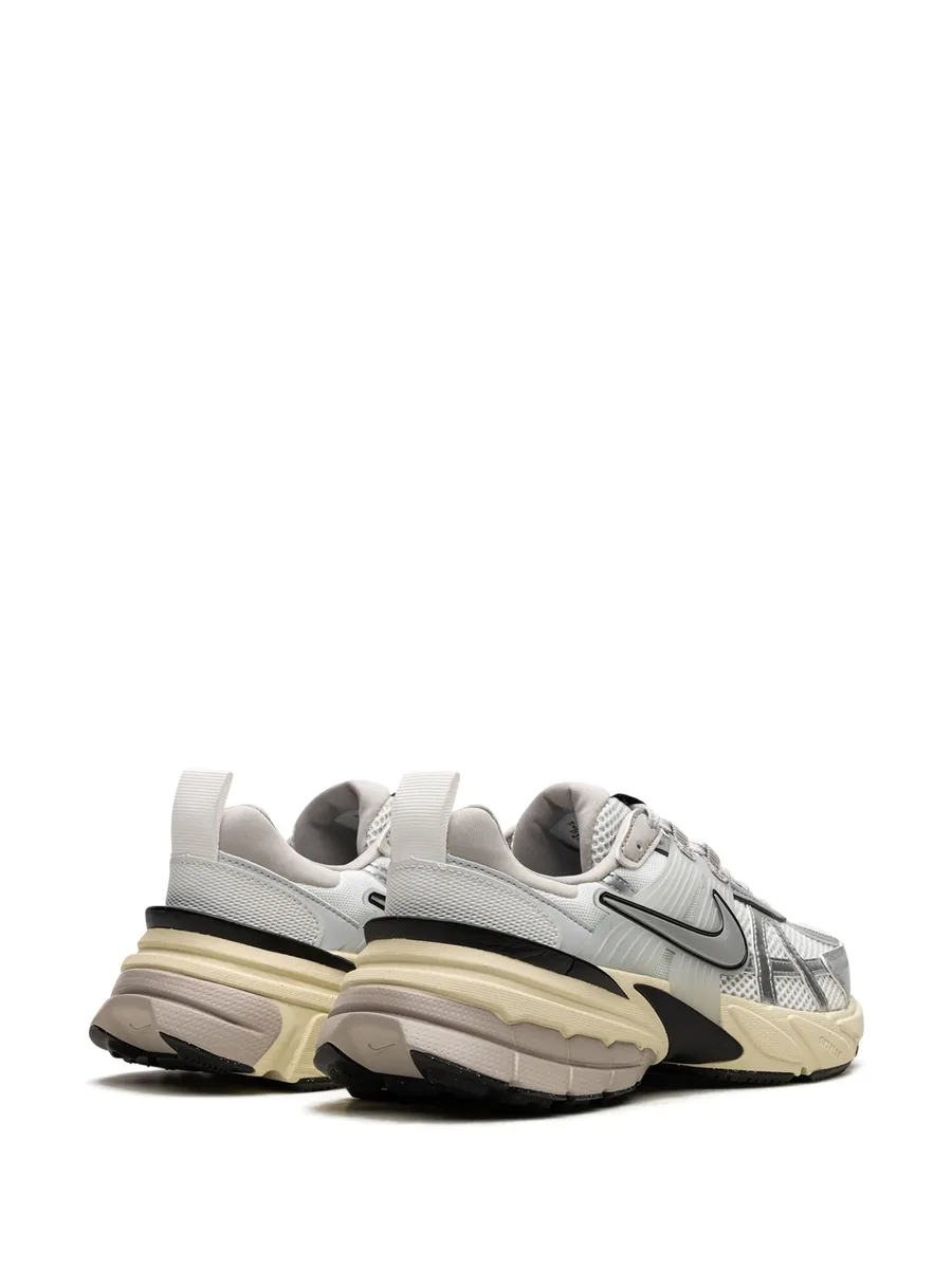 кроссовки V2K Run 'Metallic Silver' 6