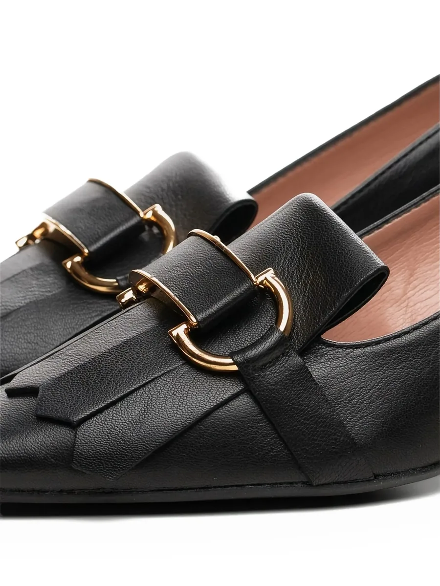 fringe-detailed pumps 8