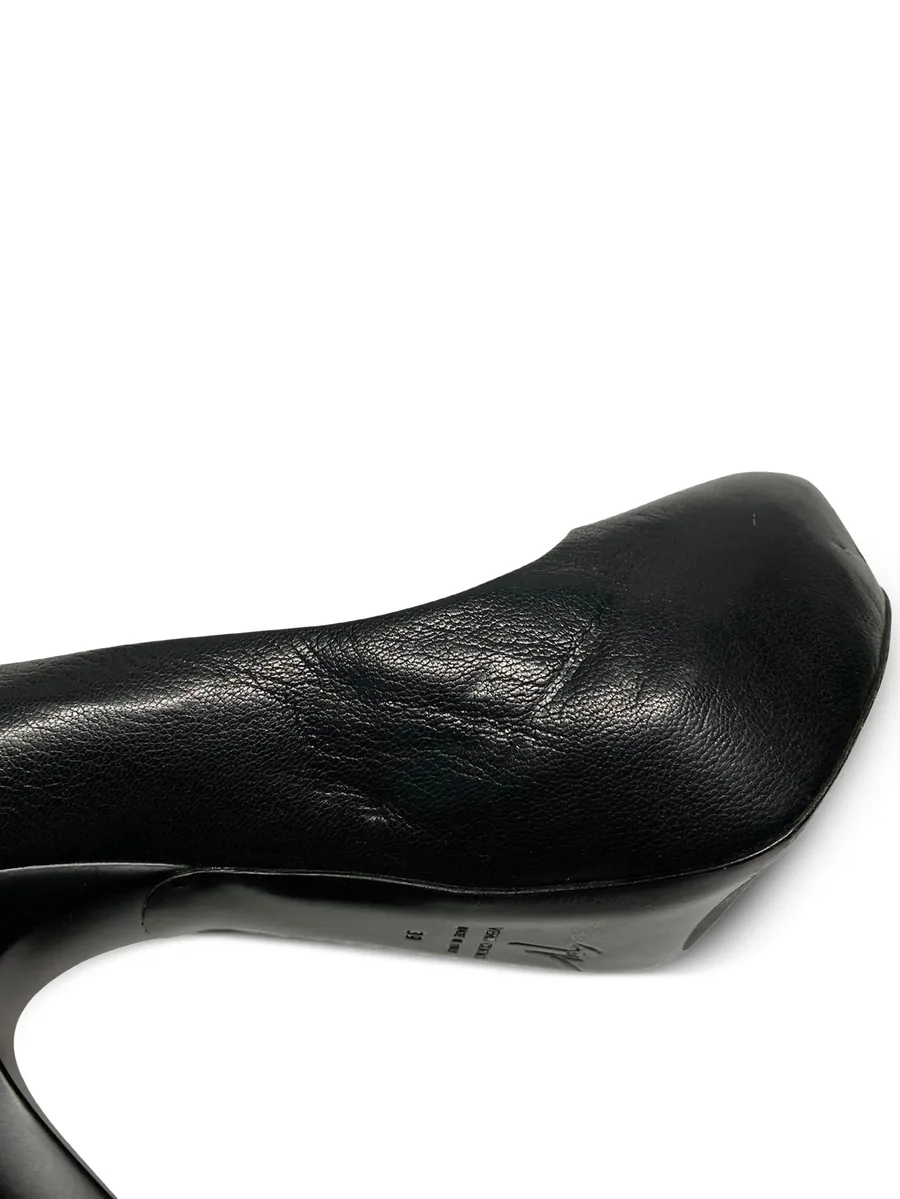 leather pumps 11