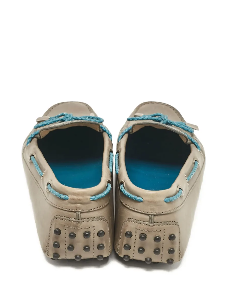 pre-owned leather boat shoes 5