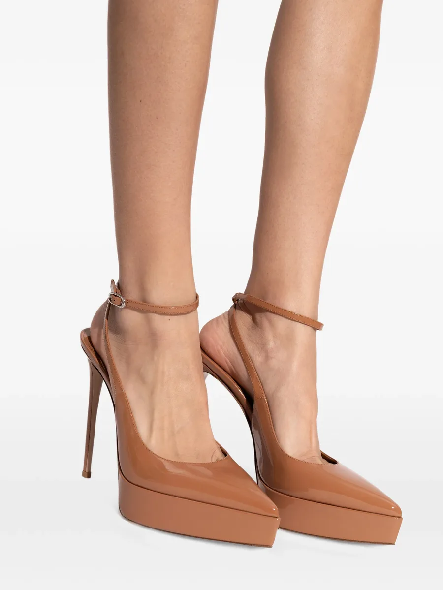 Uma platform pointed pumps 12