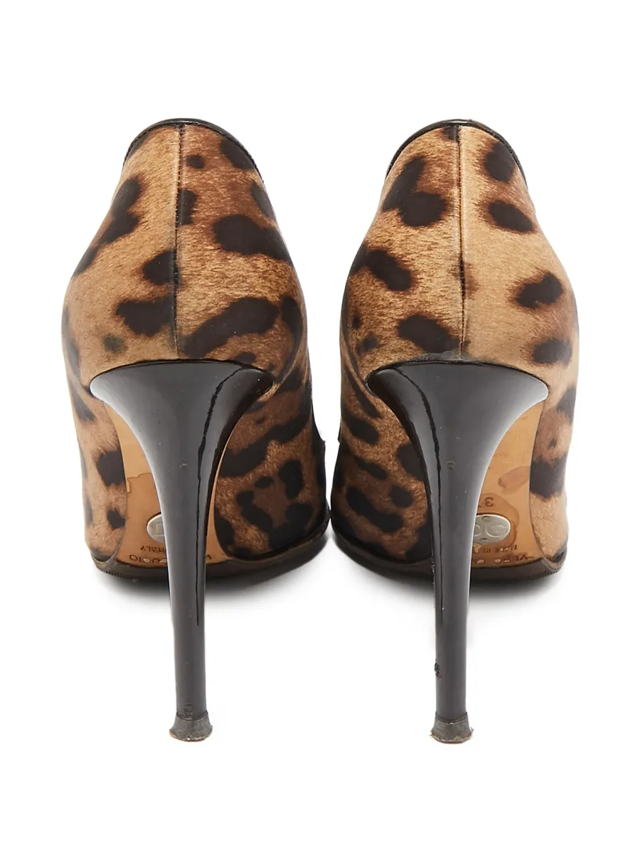 leopard-print pumps 8