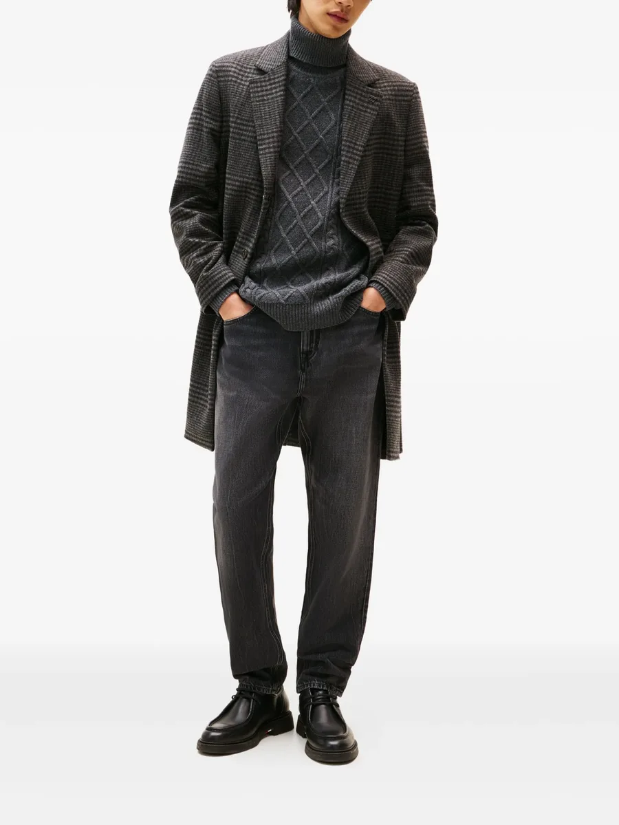 Harlem logo-patch regular leg Jeans 4