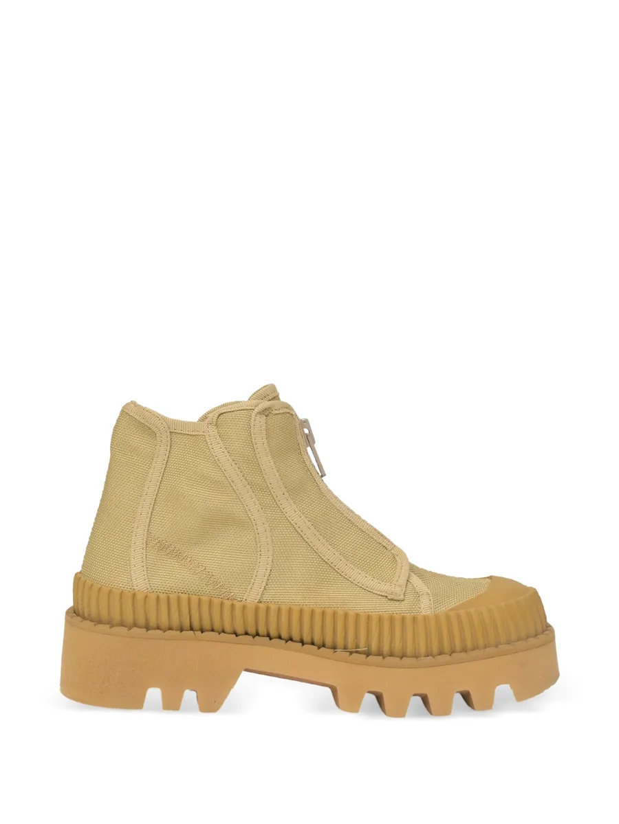 lace-up ankle boots 8