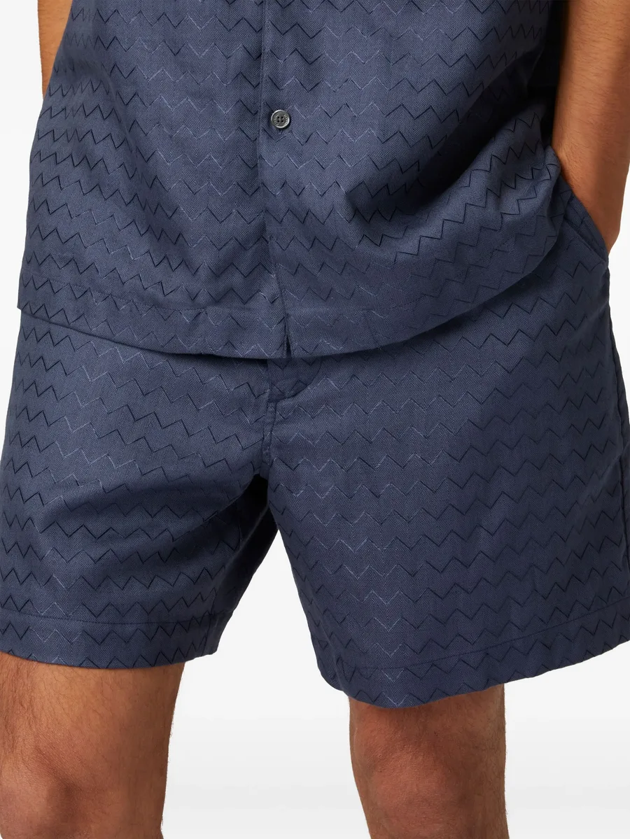 chevron-pattern shorts 7