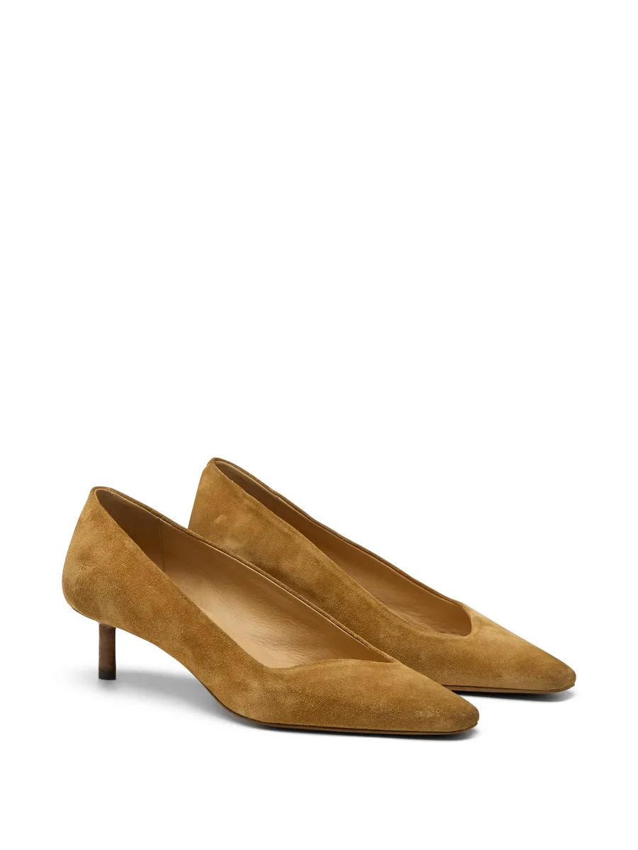 pointed pumps 3