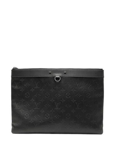 клатч Monogram Shadow Discovery Pochette (2019 год)