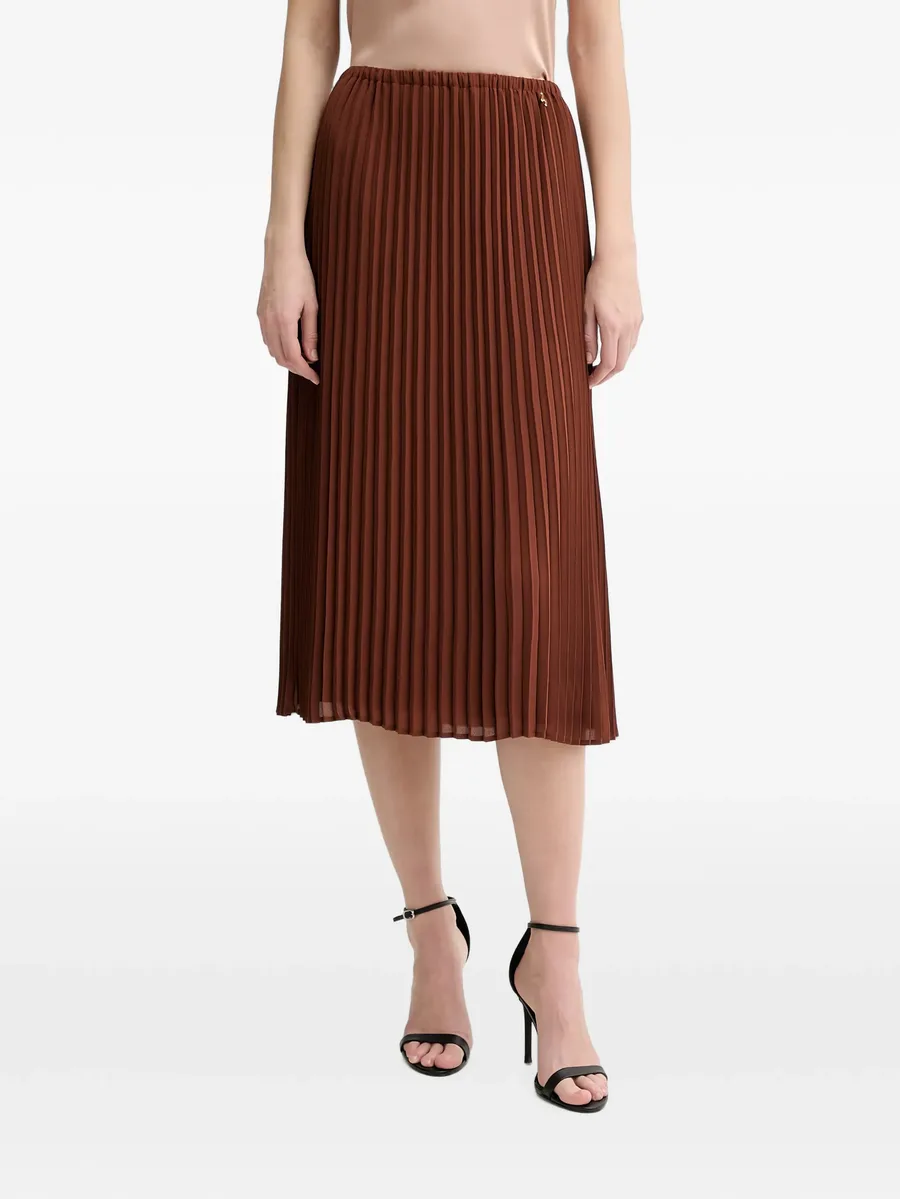 pleated skirt 1