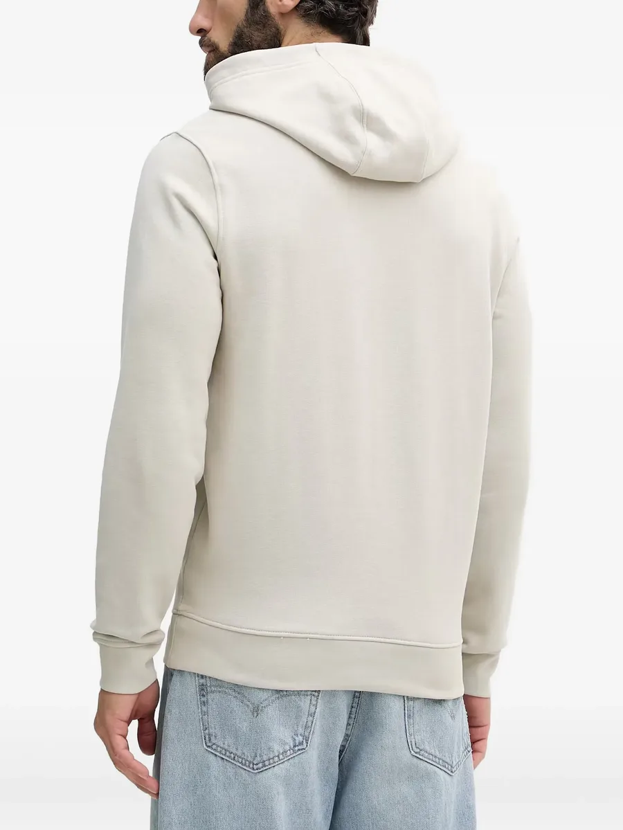 hooded sweatshirt 3