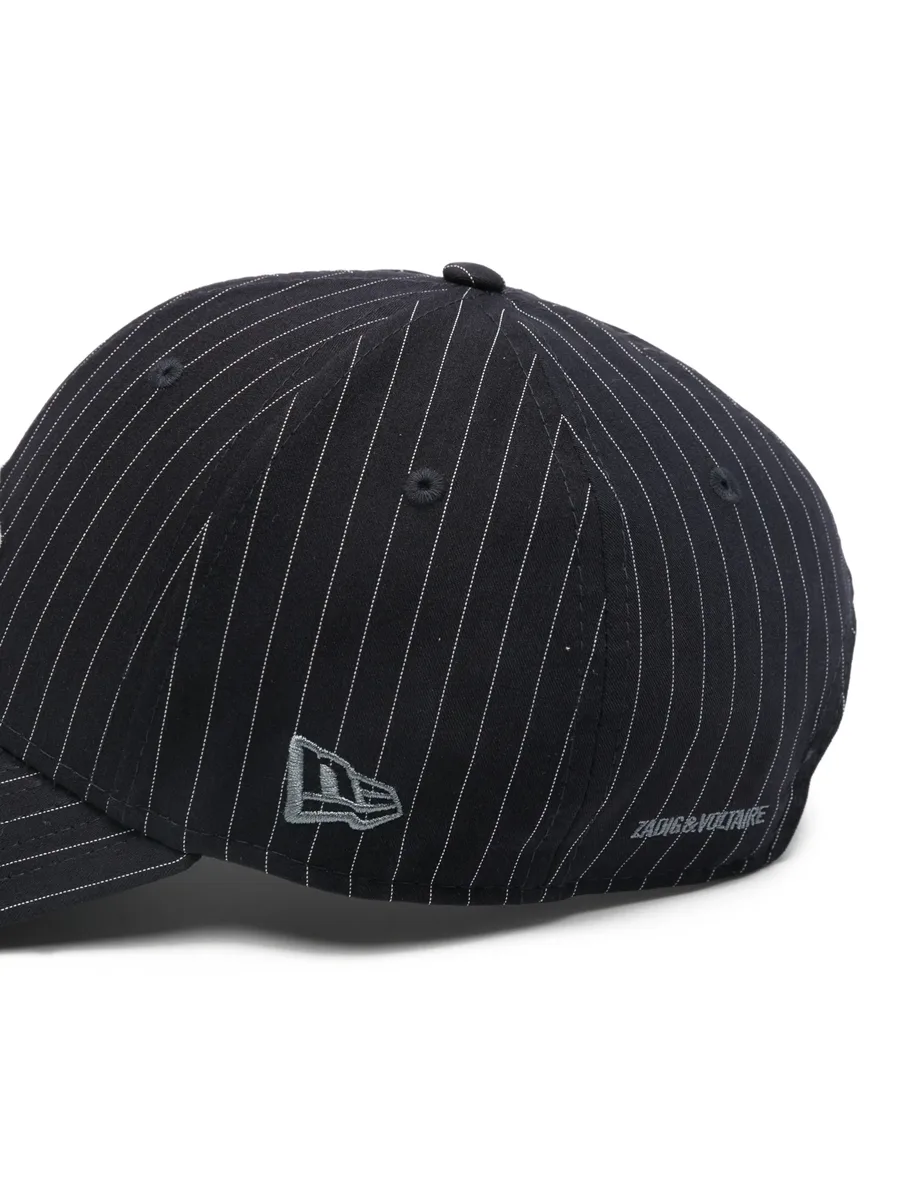 кепка 9FORTY в тонкую полоску с логотипом из коллаборации с New Era 5