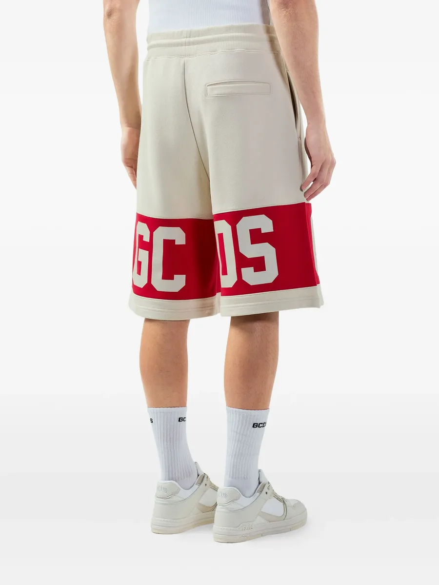 logo-print shorts 9