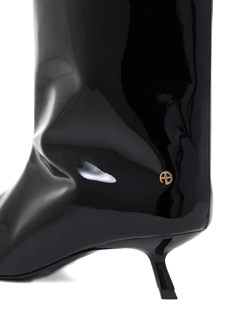 Hilda boots 6