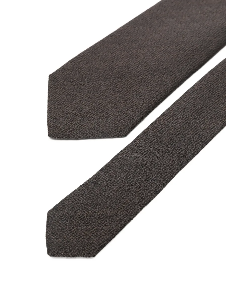 textured tie 5