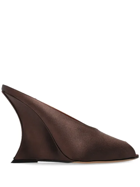 атласные босоножки на каблуке