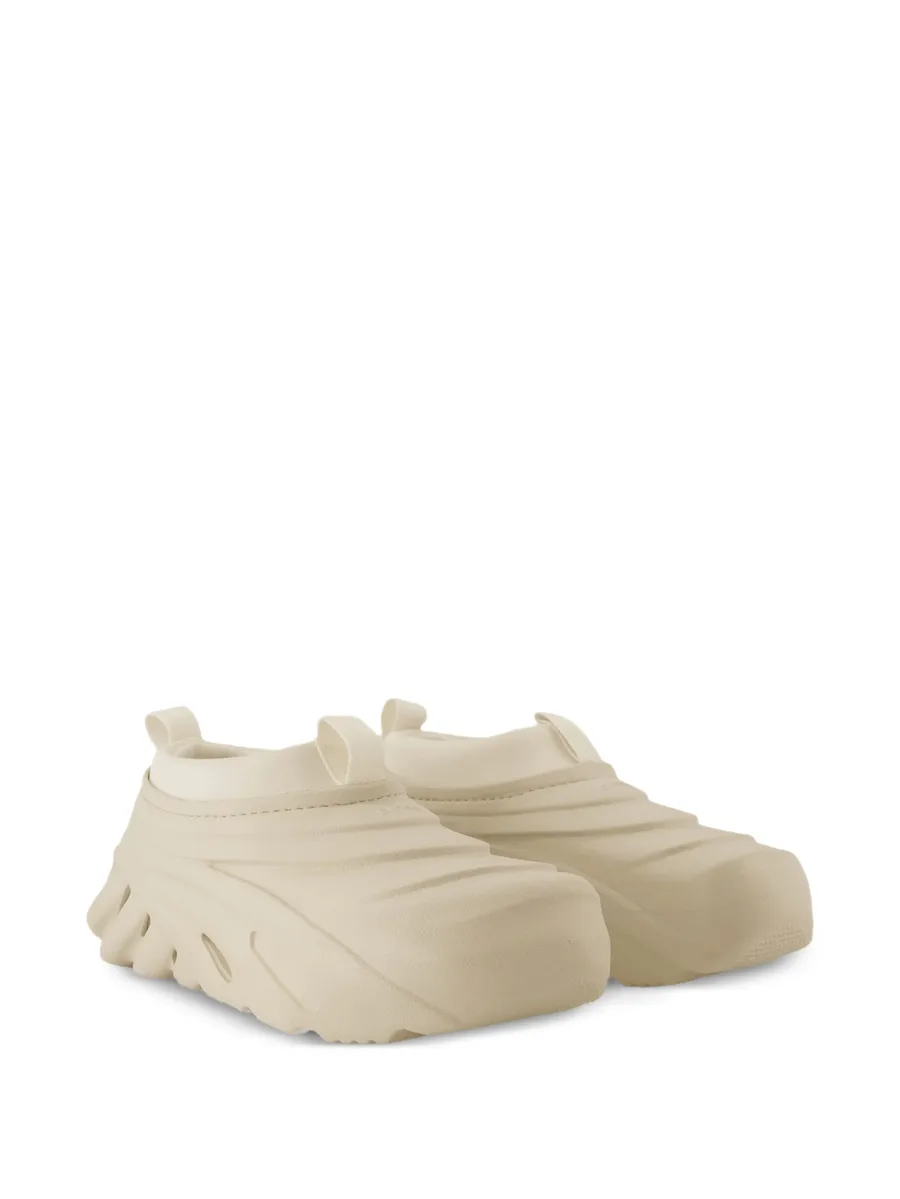 pull-tab sneakers 3