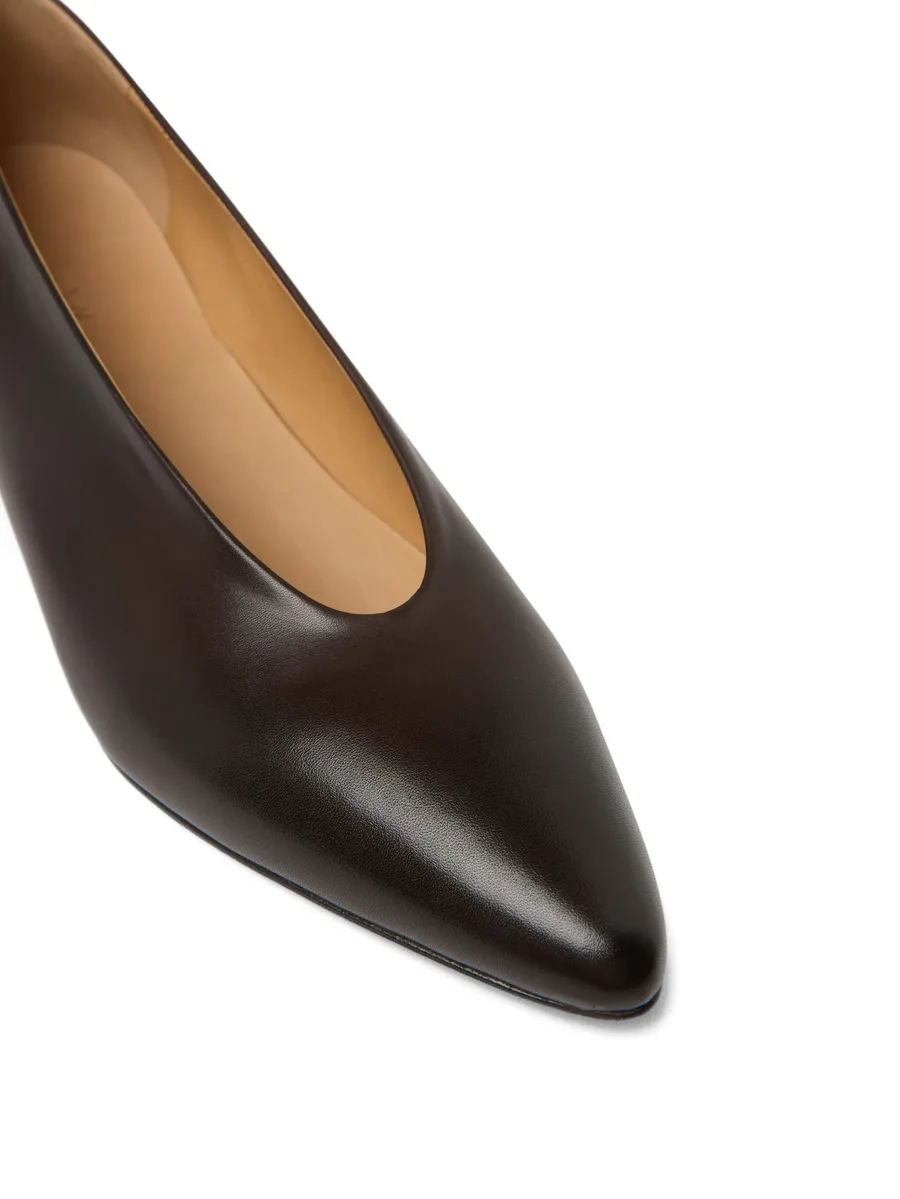 Longiforma pumps 8