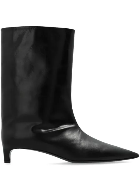pointed-toe leather boots