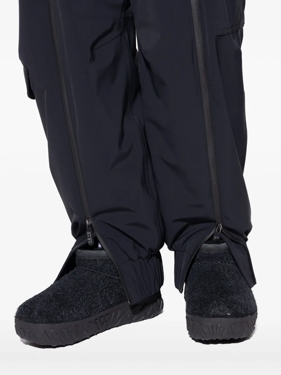 Classic Ultra Mini Wrap textured sole boots 7