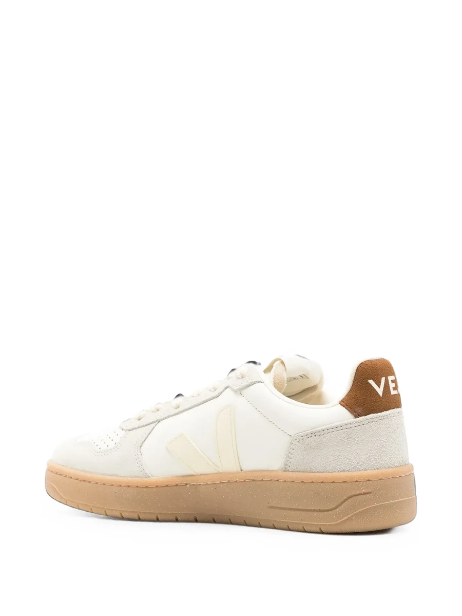 V-82 sneakers 3