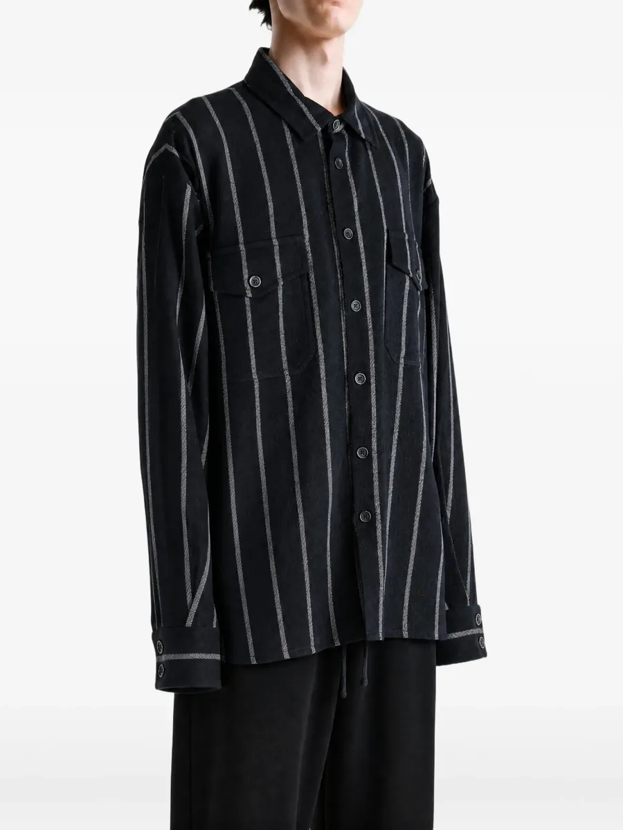 vertical-stripe shirt 3