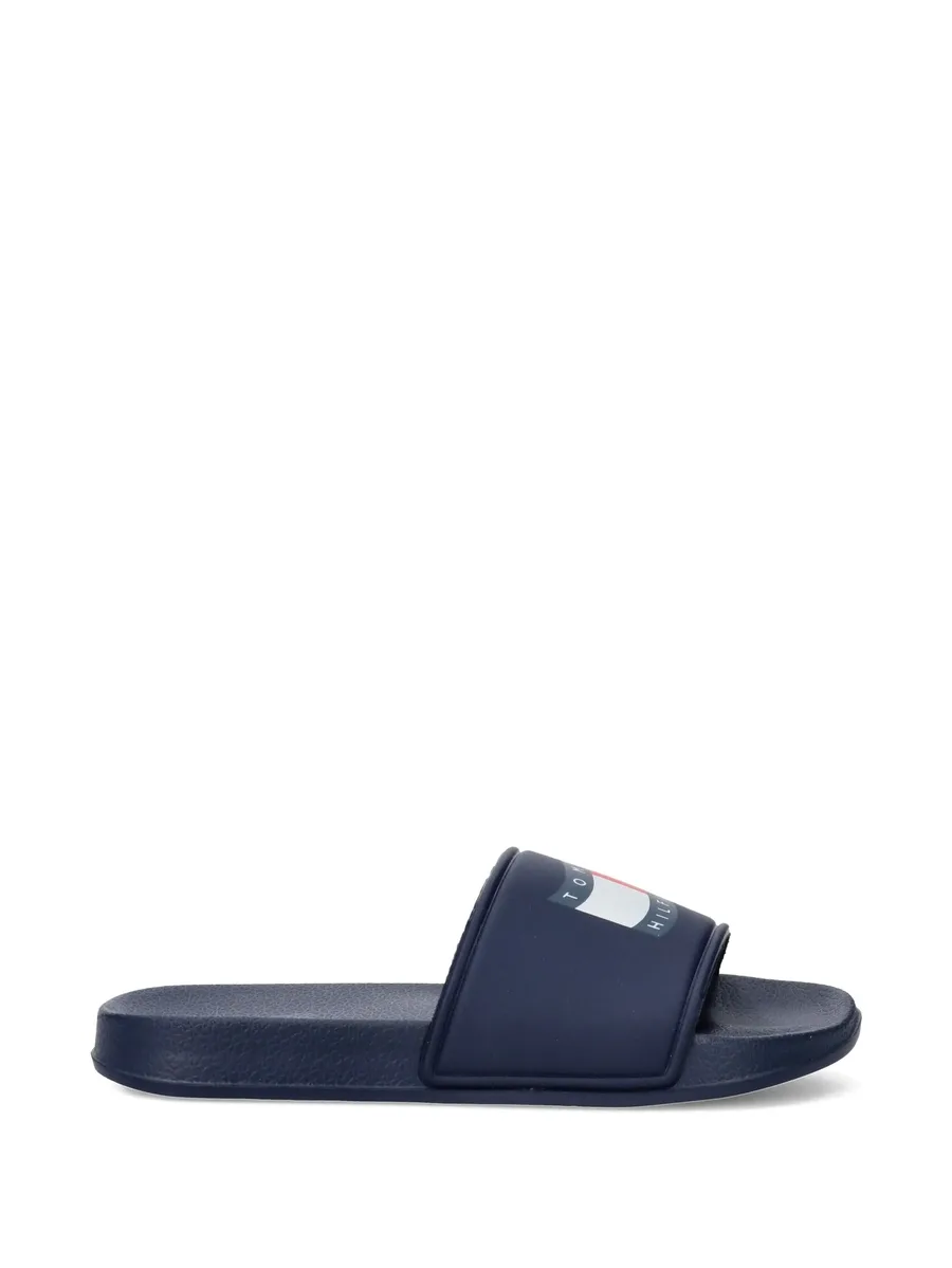 logo-detail slippers 3