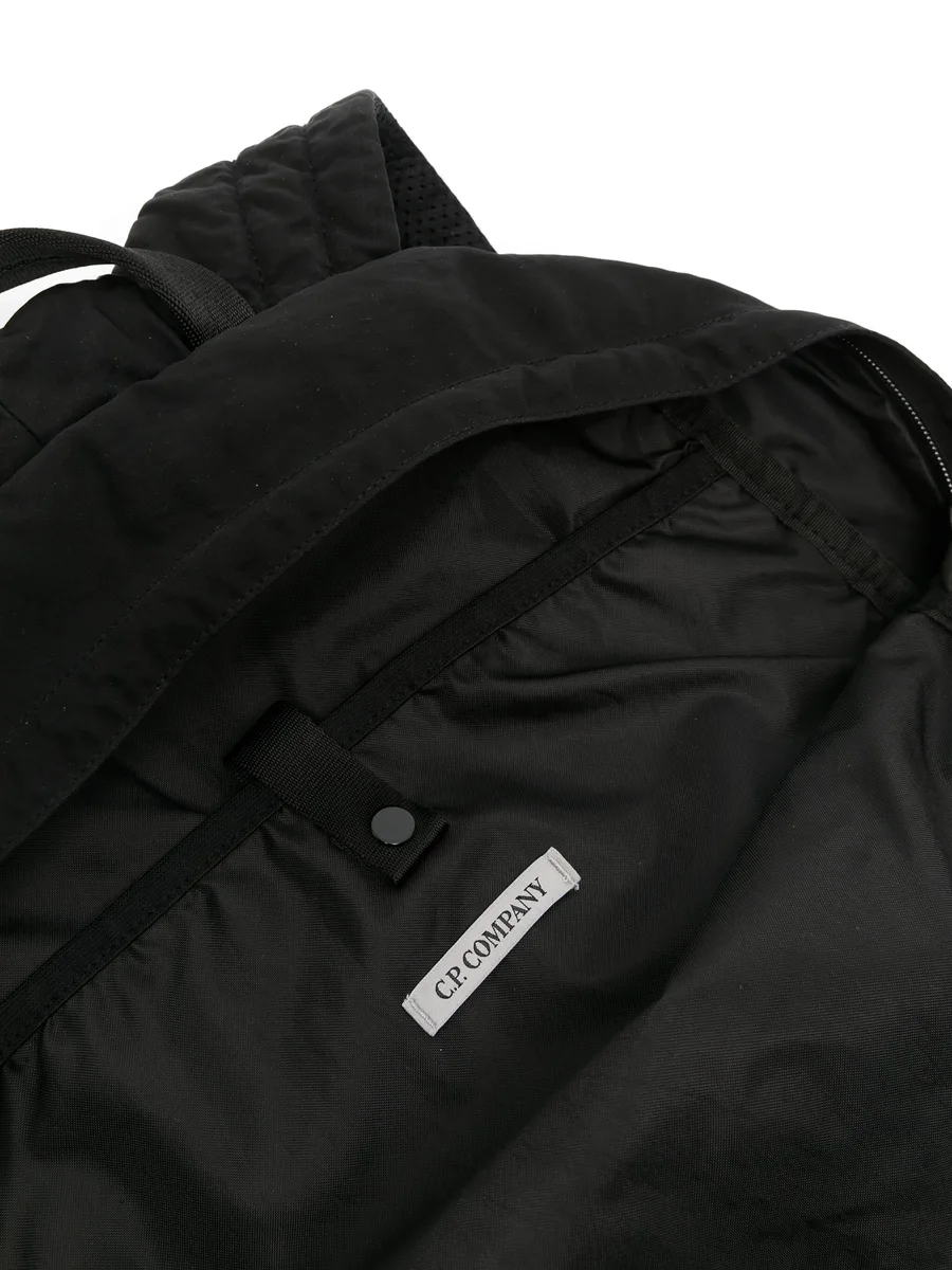 Lens-detail laptop backpack 4