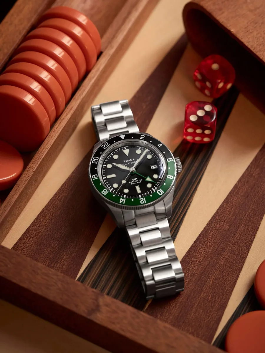 наручные часы Waterbury Heritage GMT 41.5 6