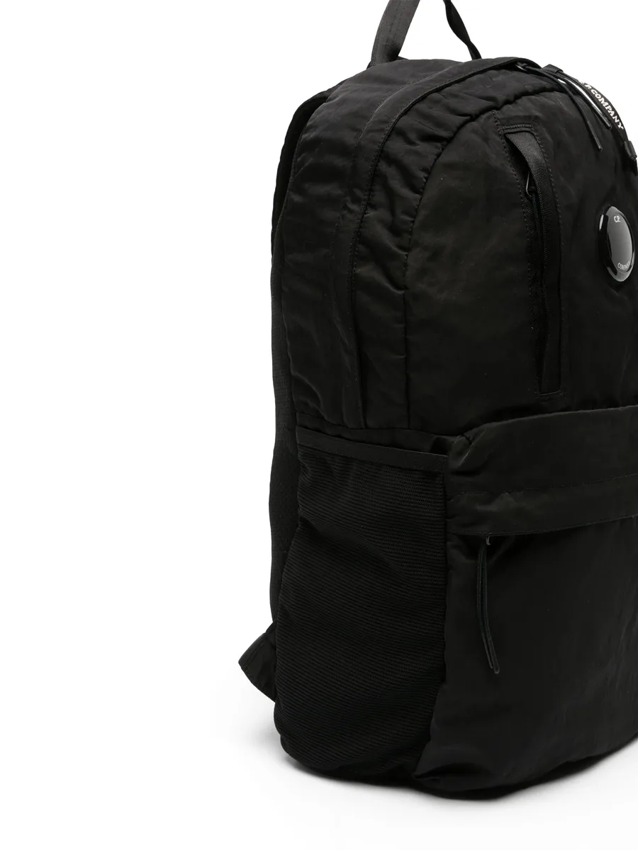 Lens-detail laptop backpack 2