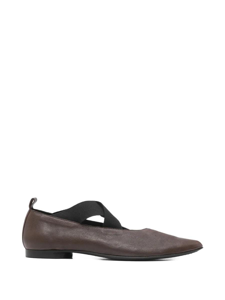 criss-cross leather pumps 1