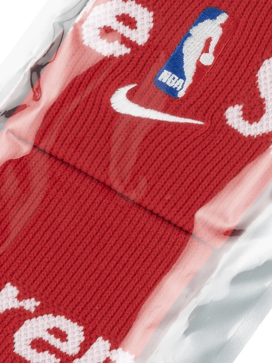 напульсники из коллаборации с Nike Elite 3