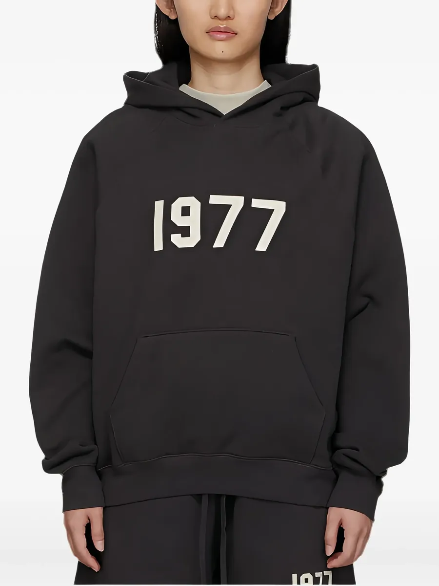 худи с принтом 1977 4