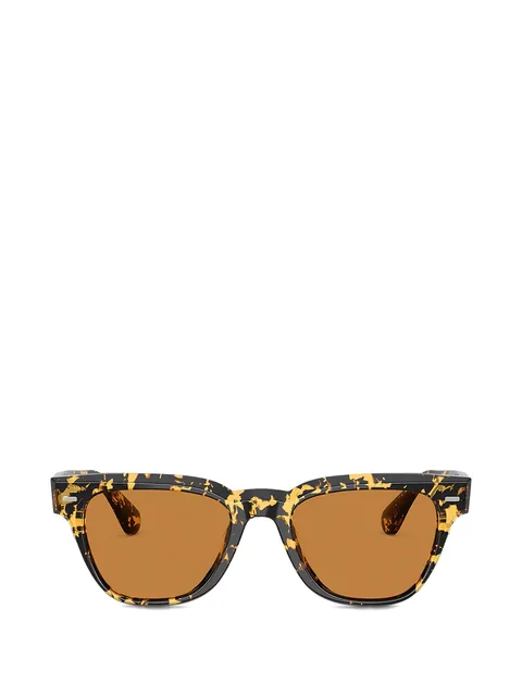 солнцезащитные очки из коллаборации с Oliver Peoples
