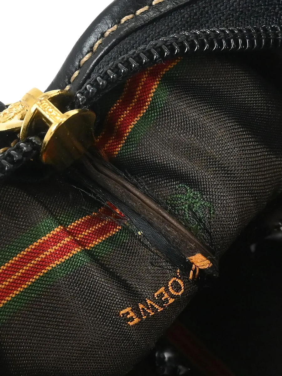 1990-2000s Velasquez two-tone leather pouch bag 8