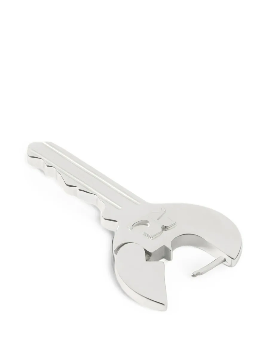 logo-engraved key earring 5