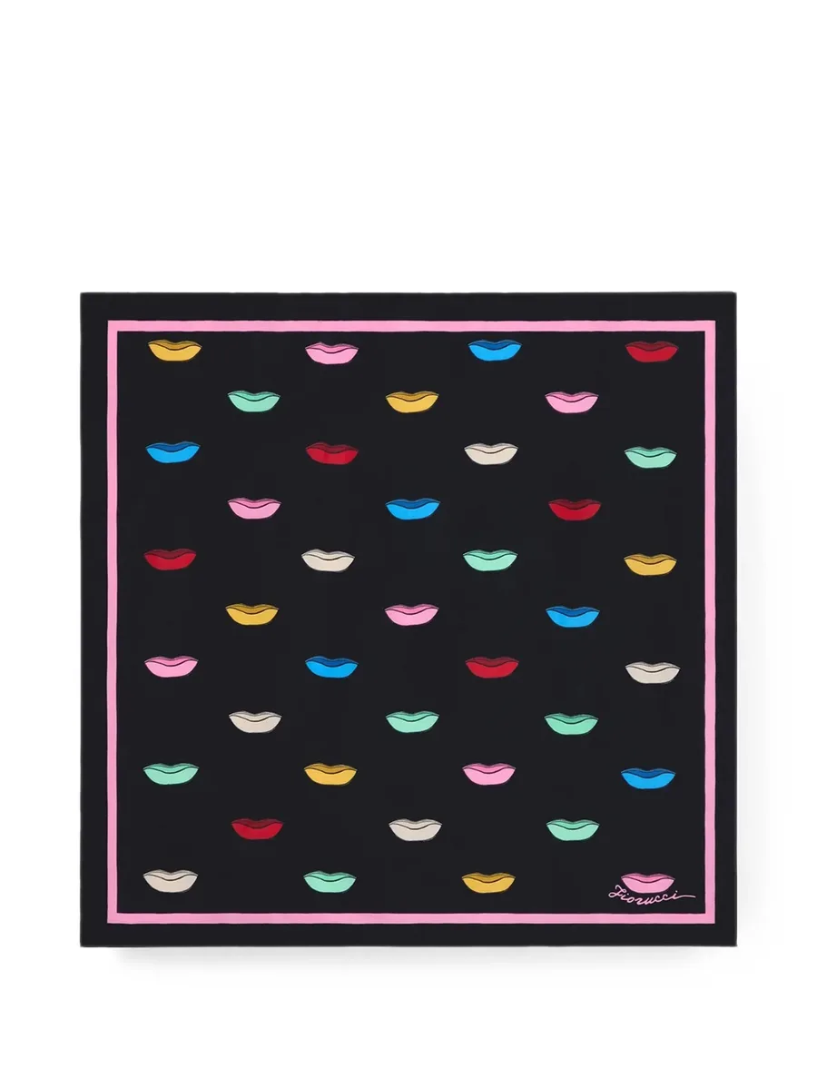 Lips scarf 1