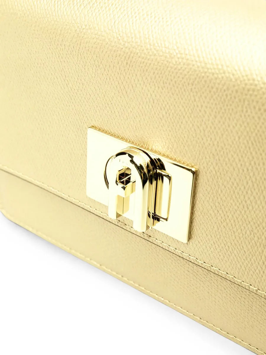 logo-plaque grained leather shoulder bag 3