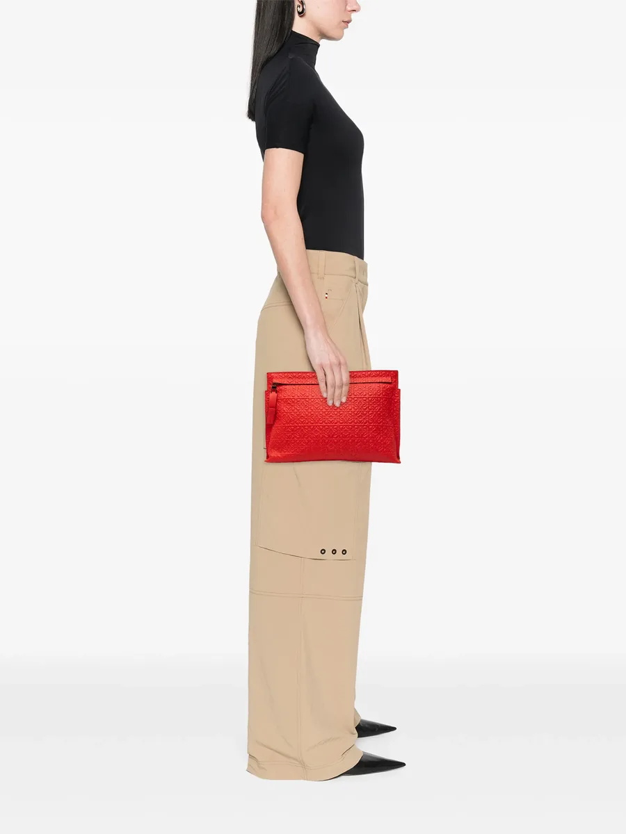 2017 Embossed Anagram Leather Repeat T clutch bag 2