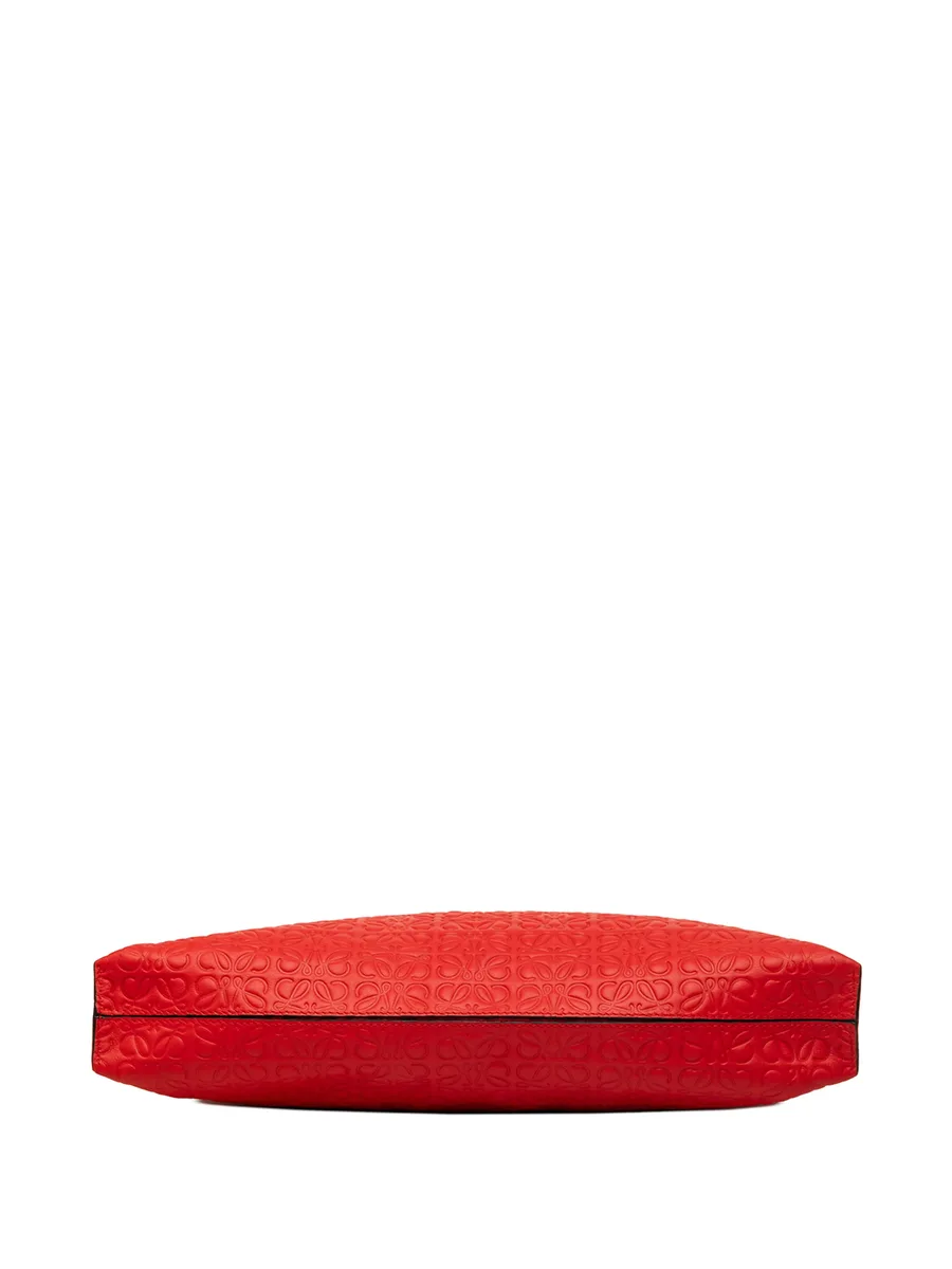 2017 Embossed Anagram Leather Repeat T clutch bag 4