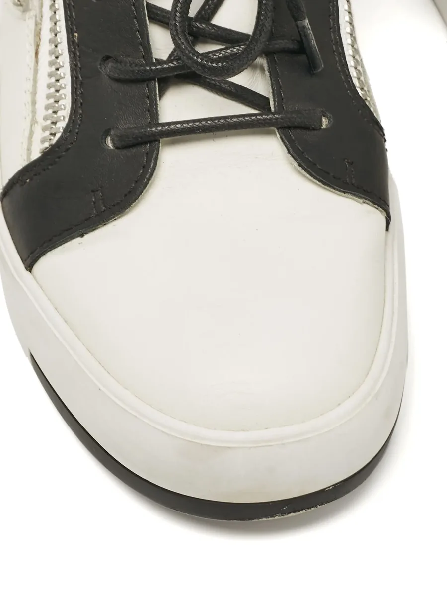 pre-owned Frankie sneakers 9
