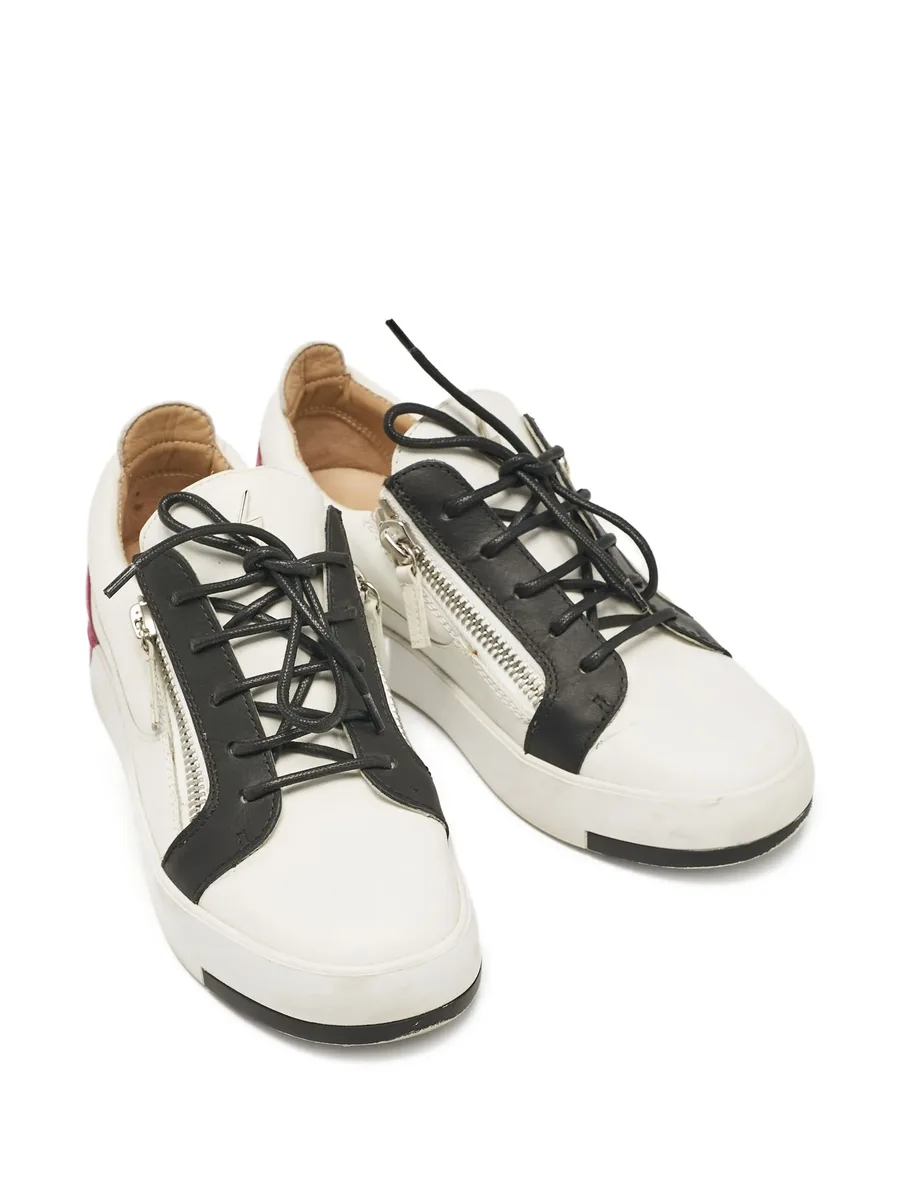 pre-owned Frankie sneakers 14