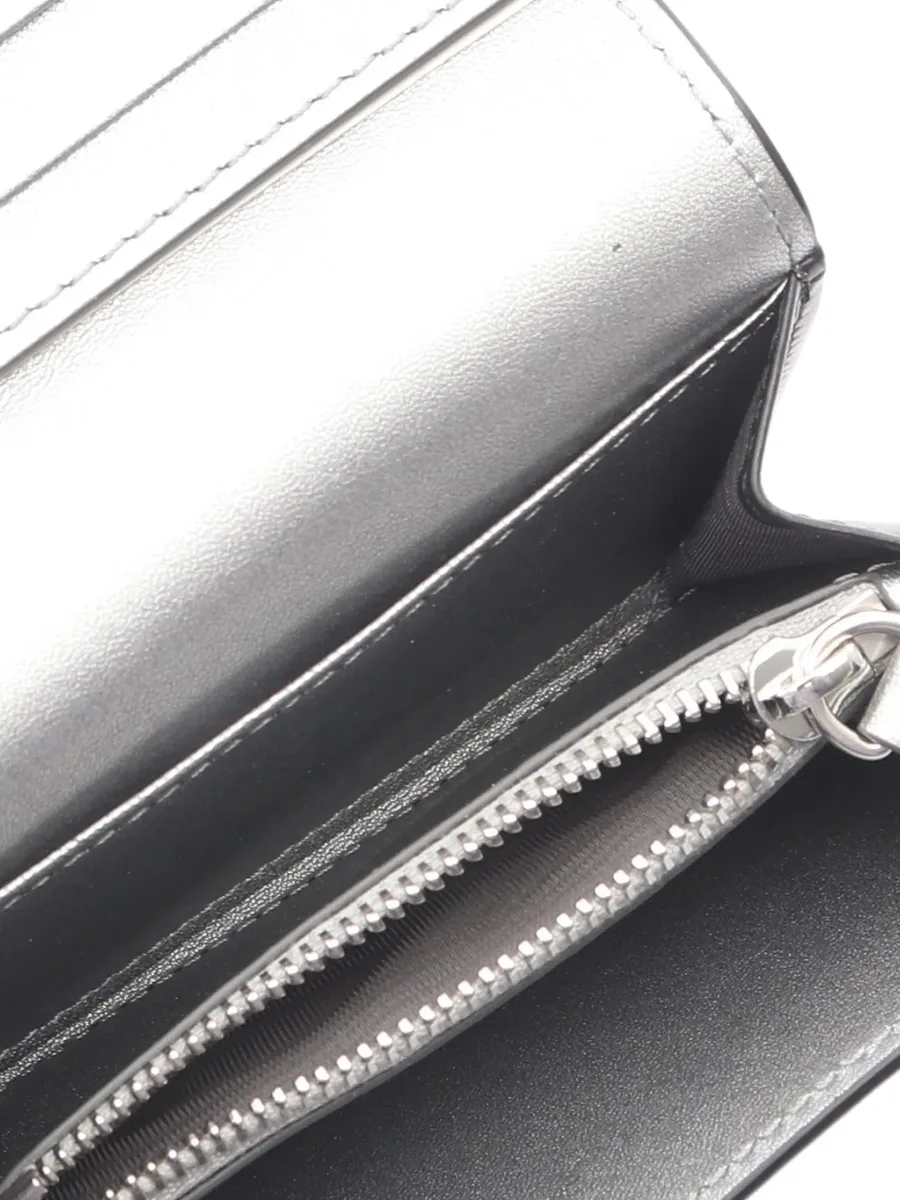 bi-fold leather wallet 6