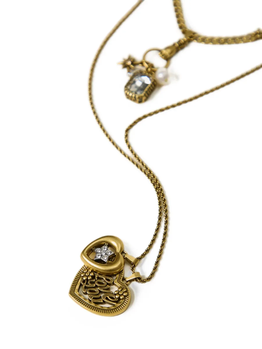 set of necklaces with pendants 2
